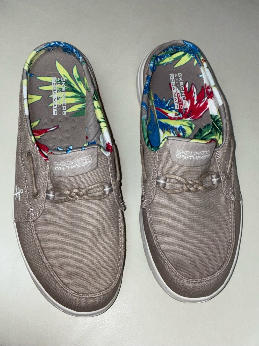 Skechers Womens NWOT Air Cooled  Taupe Canvas Boat Shoes with Tropical Liner
